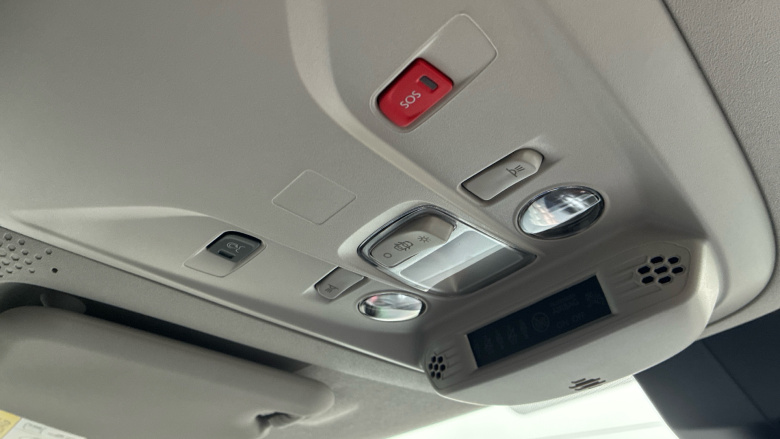 Vauxhall Combo Life 100kW Ultimate 52kWh 5dr Auto Electric Estate